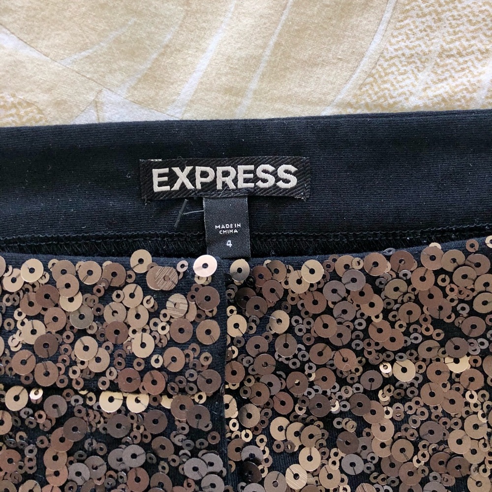 Sequins shorts - Picture 3 of 3